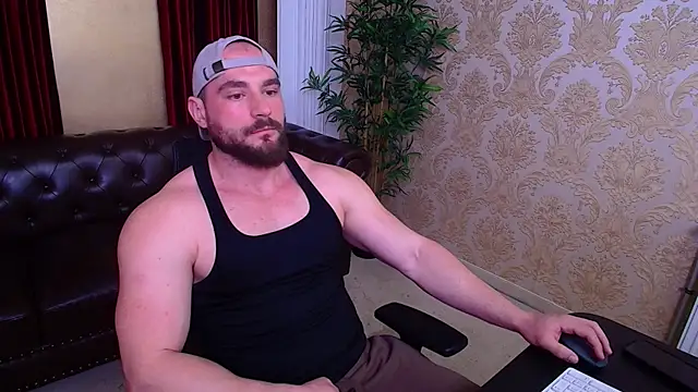 AdamJamesonn online show from April 14, 5:40 am