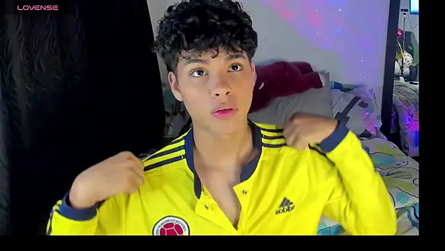 dani angels   online show from February 15, 12:16 am