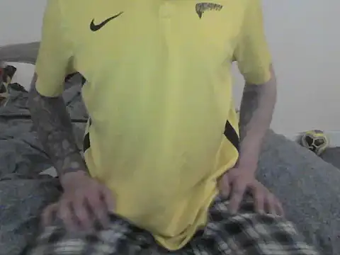 allnaked00 online show from January 8, 11:54 pm