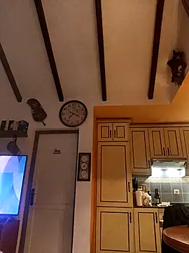 Snapshot of MountJohnXL chatting on February 19, 11:04 pm MountJohnXL online show from February 19, 11:04 pm