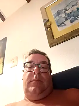 Snapshot of MountJohnXL chatting on March 2, 11:28 pm MountJohnXL online show from March 2, 11:28 pm