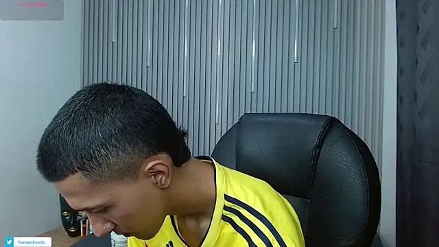 HarolddXL online show from April 7, 8:20 pm