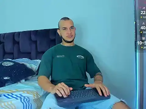 austinoficial online show from February 8, 9:30 pm