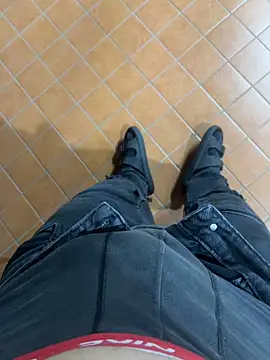 Snapshot of Vincenzosjabcbj chatting on January 15, 4:04 am Vincenzosjabcbj online show from January 15, 4:04 am