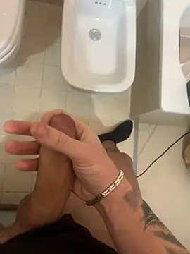 Snapshot of Vincenzosjabcbj chatting on January 11, 2:47 pm Vincenzosjabcbj online show from January 11, 2:47 pm