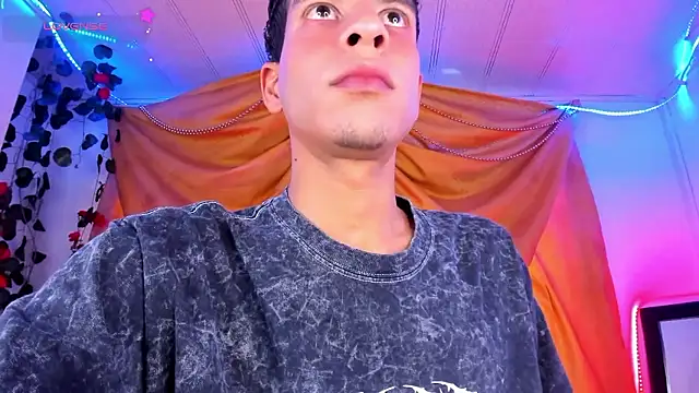 Ethan Boyy online show from January 15, 9:50 pm