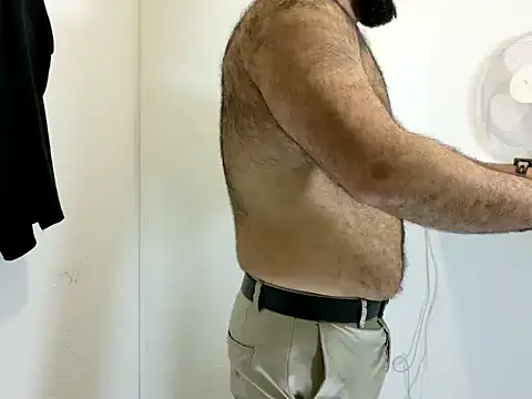 bearahairs online show from November 2, 10:14 pm