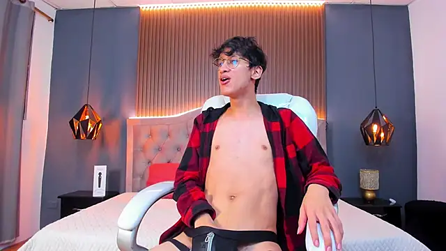 Cum hunters online show from September 20, 3:50 am