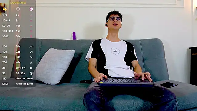 Cum hunters online show from March 19, 3:30 am