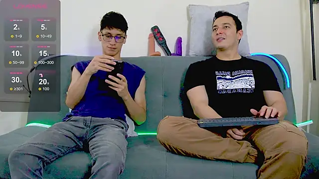 Cum hunters online show from March 8, 9:08 pm