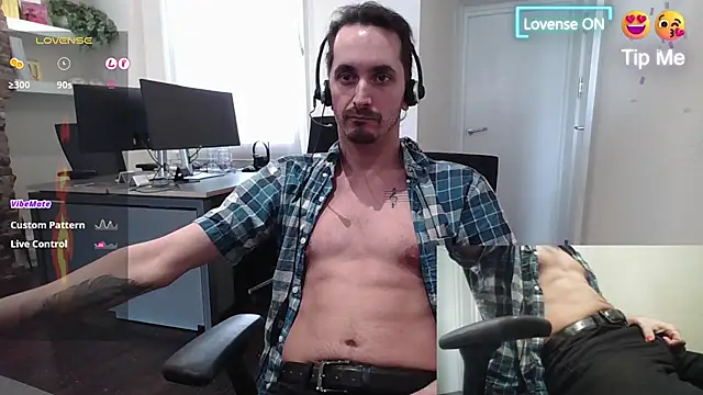 riffraphboi online show from October 11, 10:41 am