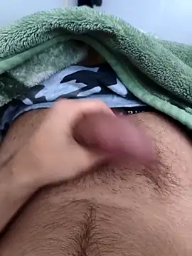 Snapshot of aliates27 chatting on October 19, 2:09 pm aliates27 online show from October 19, 2:09 pm