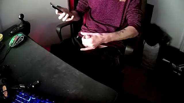 Snapshot of Bigluemmel15 chatting on January 17, 9:54 pm Bigluemmel15 online show from January 17, 9:54 pm