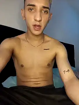 manu stiv online show from March 3, 9:56 pm