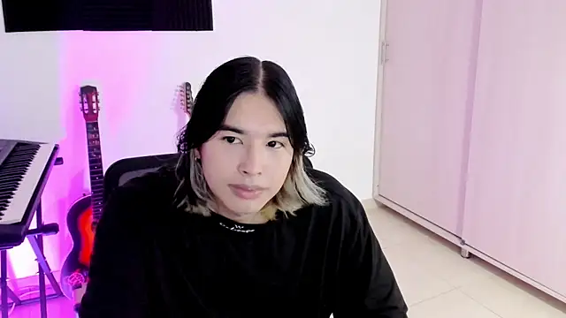 Snapshot of JordiWilld chatting on October 5, 12:36 am JordiWilld online show from October 5, 12:36 am