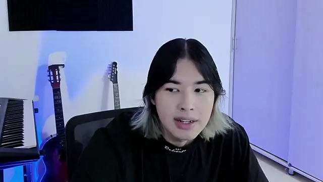 Snapshot of JordiWilld chatting on September 8, 10:20 pm JordiWilld online show from September 8, 10:20 pm