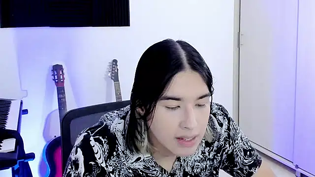 Snapshot of JordiWilld chatting on October 10, 2:49 am JordiWilld online show from October 10, 2:49 am