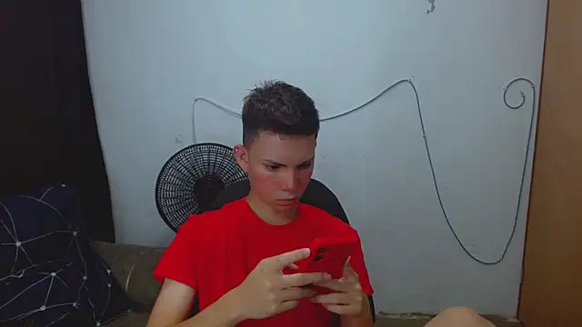 Alexxx lov online show from April 17, 12:30 pm