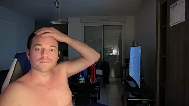 Funnyjul31 online show from February 28, 8:39 pm