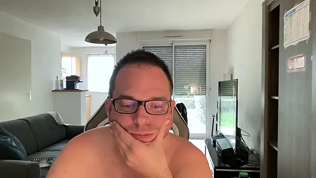 Funnyjul31 online show from March 13, 4:56 pm