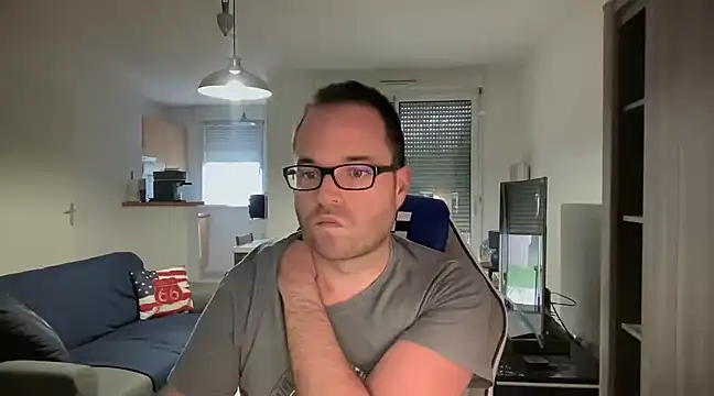 Funnyjul31 online show from January 27, 4:01 pm