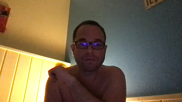 Funnyjul31 online show from January 12, 9:08 pm