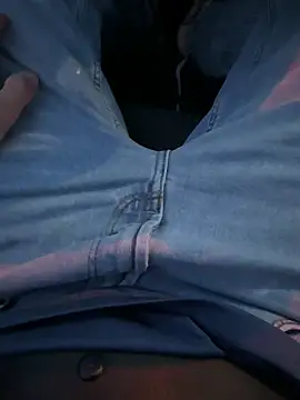 Johndxgnjxz online show from April 18, 12:23 am