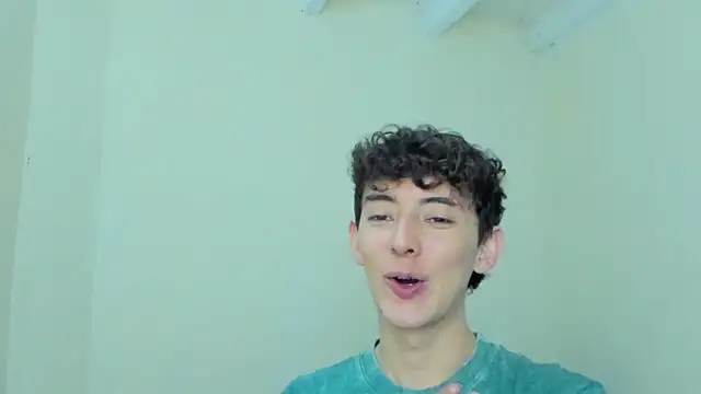 miketwink online show from December 4, 11:12 pm