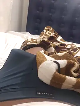 jhonnes  online show from March 7, 4:34 am