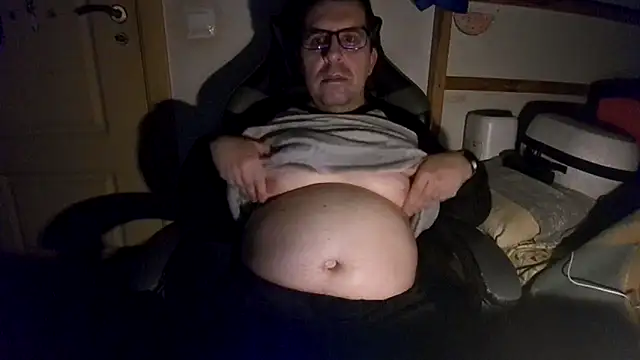 Snapshot of Usame_como_quieras chatting on January 28, 8:15 pm Usame como quieras online show from January 28, 8:15 pm