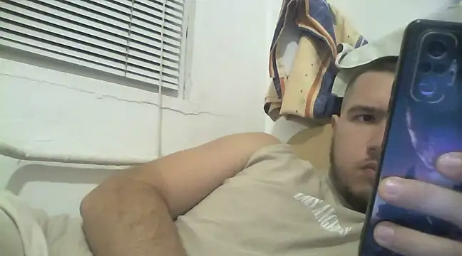 Drag Queen online show from January 31, 8:33 pm