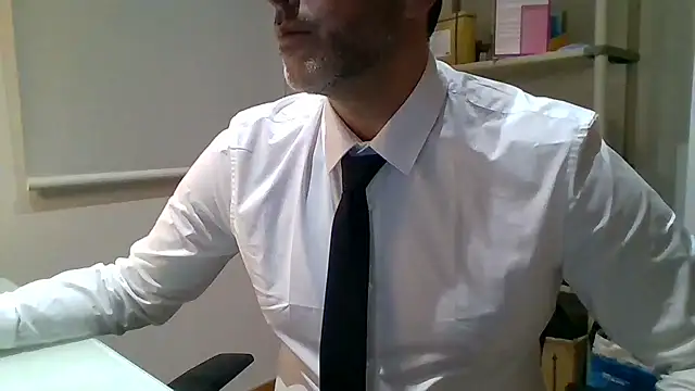 66MA69 online show from November 28, 10:55 pm