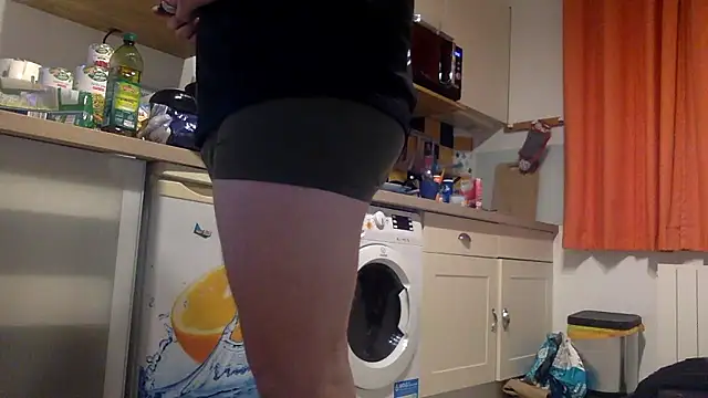 zizouette9999 online show from January 13, 6:56 pm