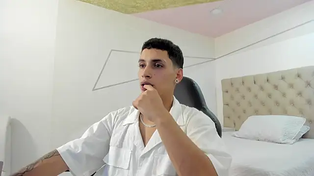 JhoanLeandro online show from September 14, 5:31 am