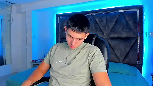 JamesCr  online show from February 17, 1:10 pm