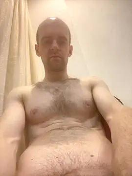 LynnAhNight online show from November 7, 3:32 am