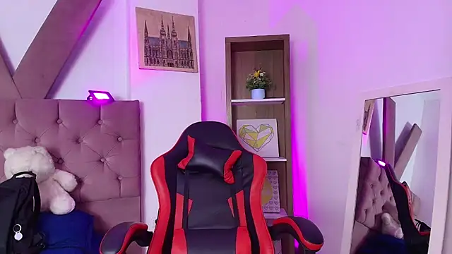 PepperTwink online show from March 29, 1:00 pm