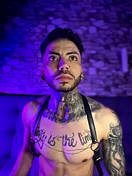 Walker Thomas1 online show from November 9, 9:52 pm