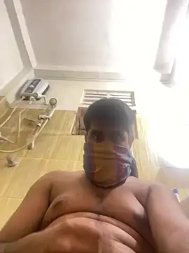 Snapshot of sixinchespaka chatting on February 25, 5:58 pm sixinchespaka online show from February 25, 5:58 pm