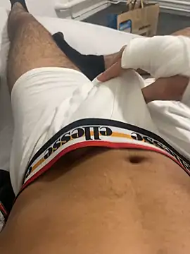 amialiii online show from February 3, 2:47 am