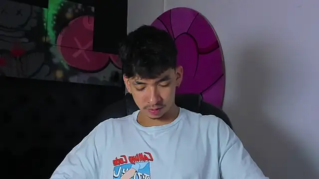 ISAAC CRYSTON online show from November 4, 7:48 pm