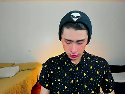 Snapshot of steve__gray chatting on February 4, 2:21 pm steve gray online show from February 4, 2:21 pm