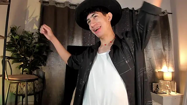 NovaaWheler online show from March 22, 12:32 pm