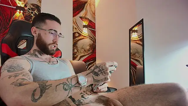 Luke davis01 online show from October 28, 1:46 pm