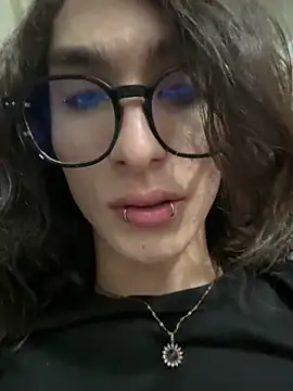 stormmart18 online show from April 13, 4:46 am