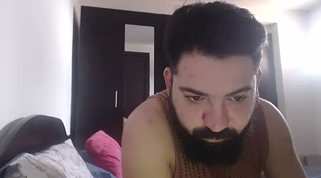 Snapshot of Armand66_ chatting on February 6, 8:50 am Armand66  online show from February 6, 8:50 am