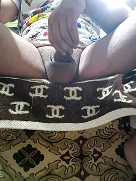 Snapshot of Armand66_ chatting on October 31, 9:29 pm Armand66  online show from October 31, 9:29 pm