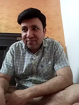 innocentboy1987 online show from March 17, 5:43 am