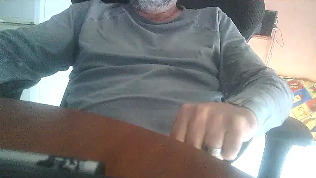 Snapshot of lanata chatting on October 16, 7:05 am lanata online show from October 16, 7:05 am