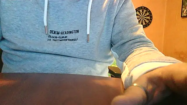 Snapshot of lanata chatting on March 12, 2:01 pm lanata online show from March 12, 2:01 pm